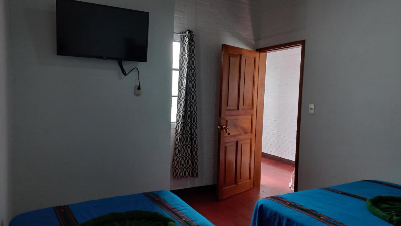 Hospedaje El Viajero Antigua Ll Exteriör bild