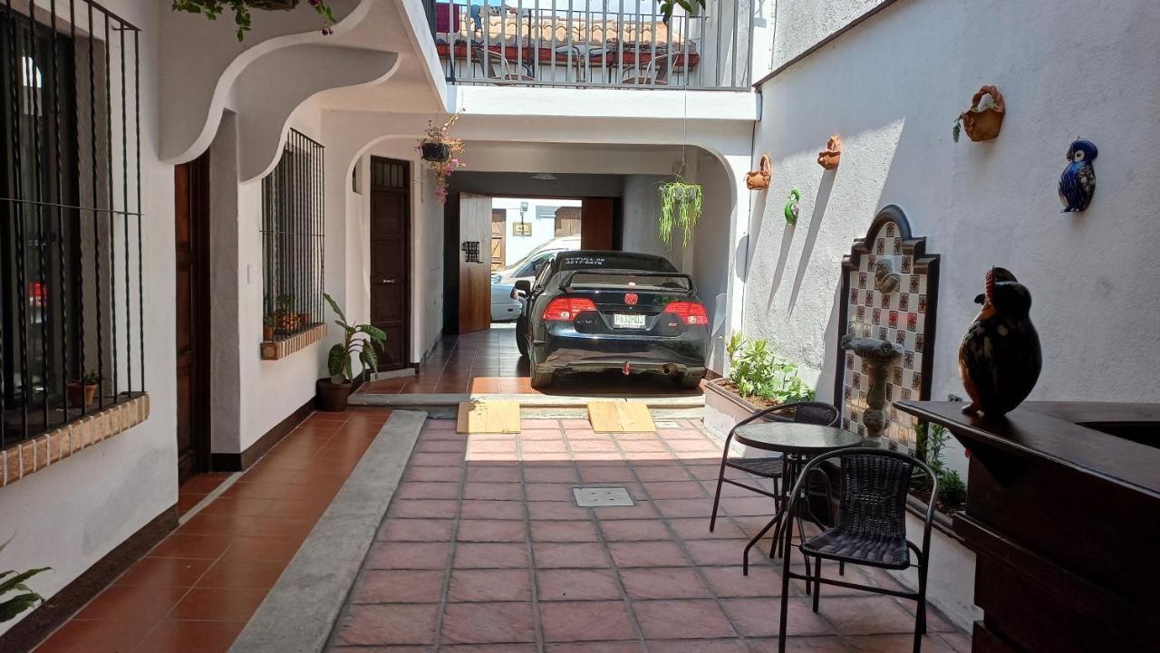 Hospedaje El Viajero Antigua Ll Exteriör bild